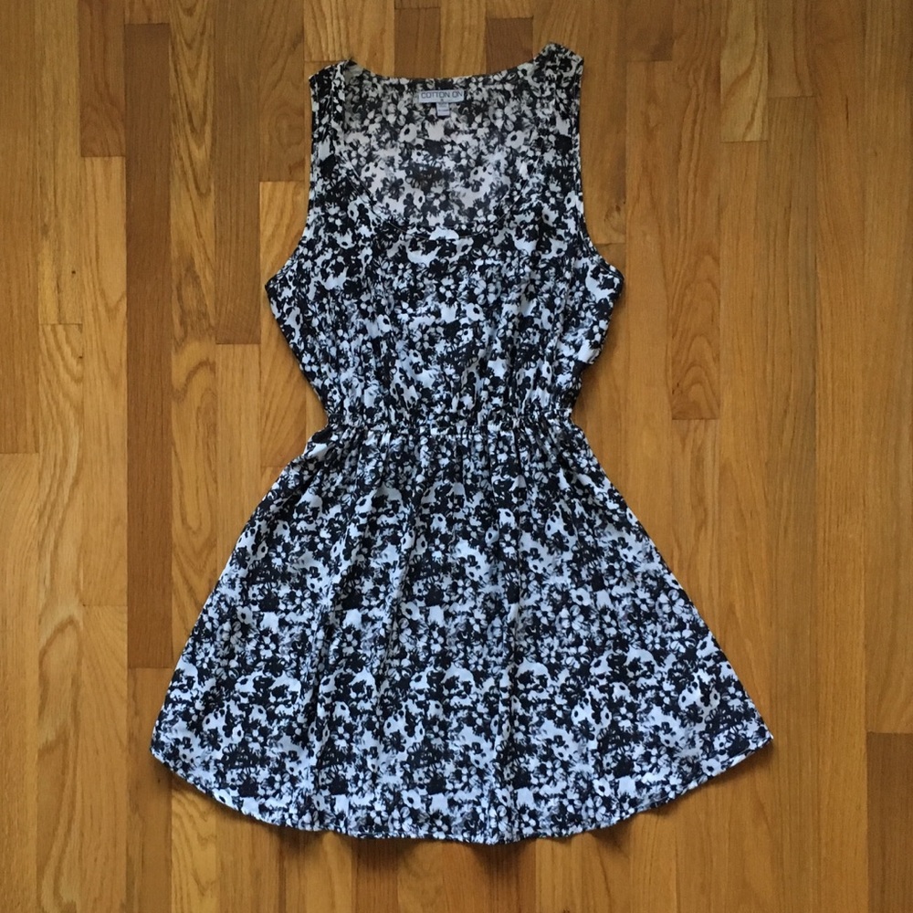 Cotton On Black & White Floral Dress